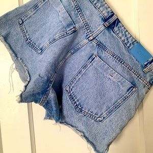 Zara High Rise Denim Shorts in medium blue